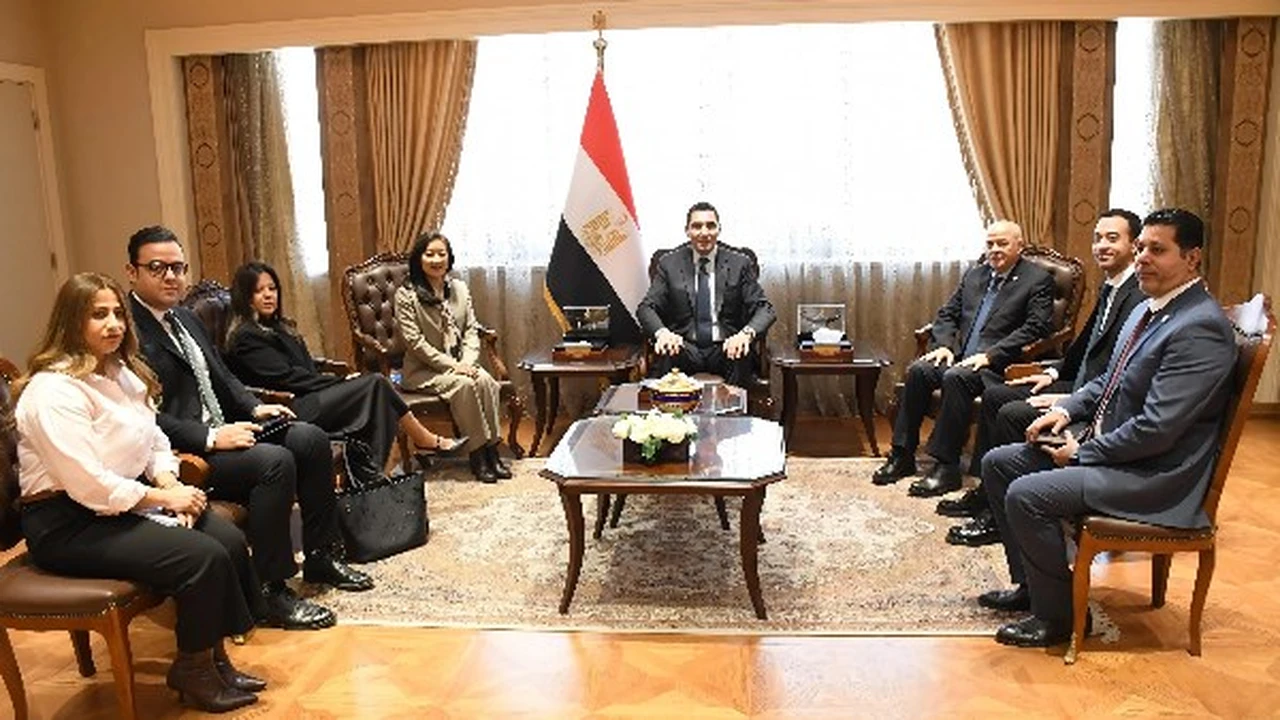 وزير الرياضة يناقش مع الممثل المقيم لبرنامج الأمم المتحدة الإنمائي سبل تعزيز التعاون المشترك